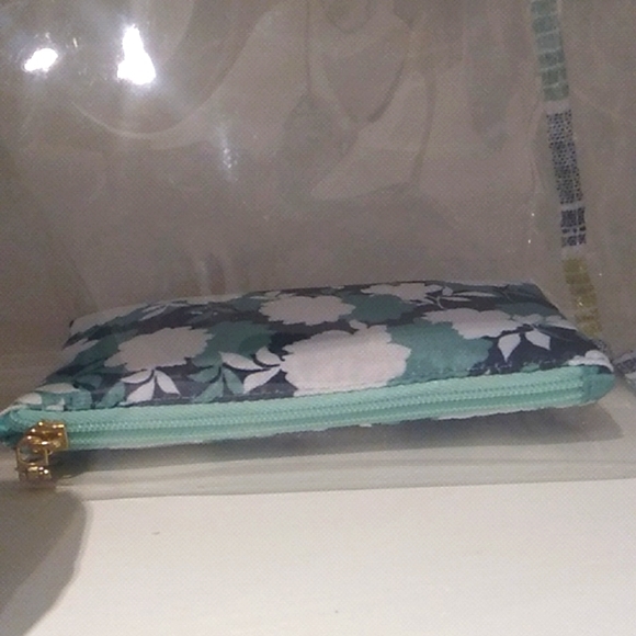 Make up bag set 5 pcs!!! NWOT - Picture 6 of 6